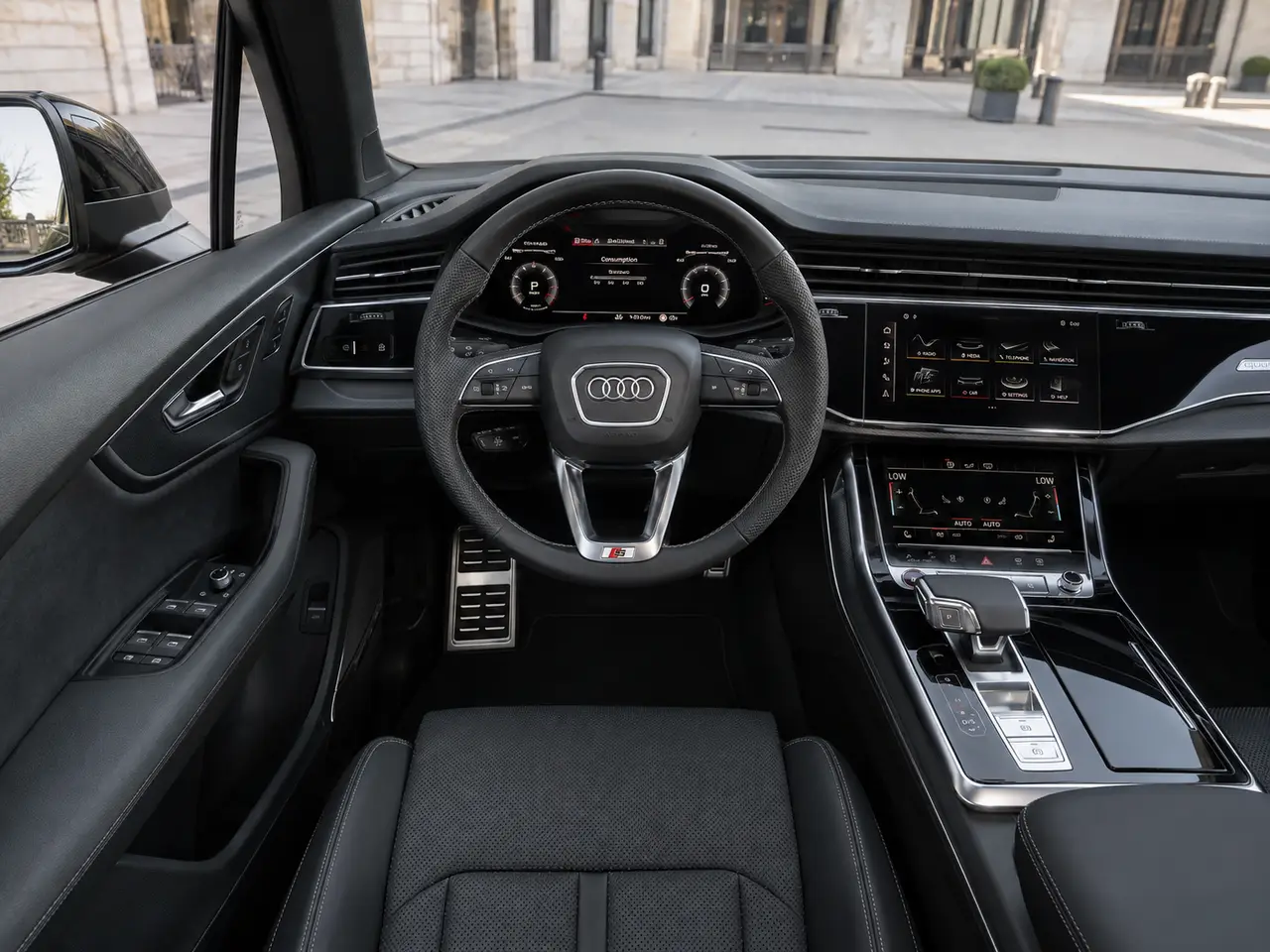 Audi Q7 50 TDI S-Line Edition 2025, vue avant — Geneva Luxury Car Rental, Genève. Audi Q7 50 TDI S-Line Edition à Genève L'Audi Q7 50 TDI S-Line Edition 2025 fait partie…