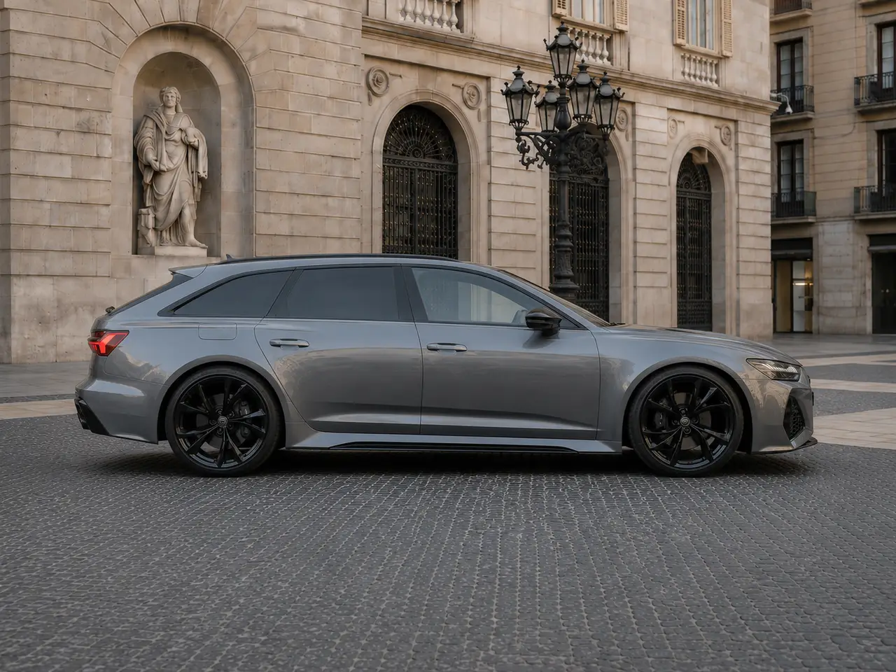 Audi RS6 2022, vue avant — Geneva Luxury Car Rental, Genève. Audi RS6 à Genève La Audi RS6 2022 fait partie des véhicules proposés à la location à…