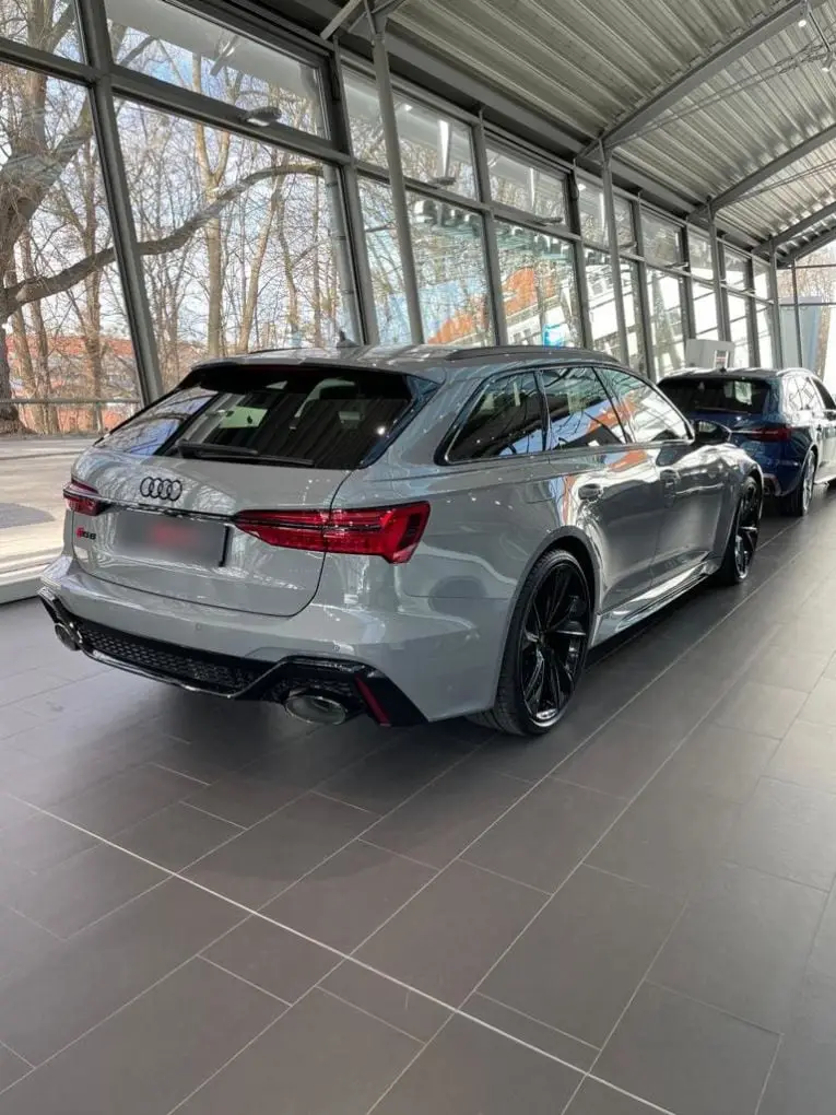 Audi RS6 Dynamic 2023, intérieur — Geneva Luxury Car Rental, Genève. Audi RS6 Dynamic à Genève La Audi RS6 Dynamic 2023 fait partie des véhicules proposés à…