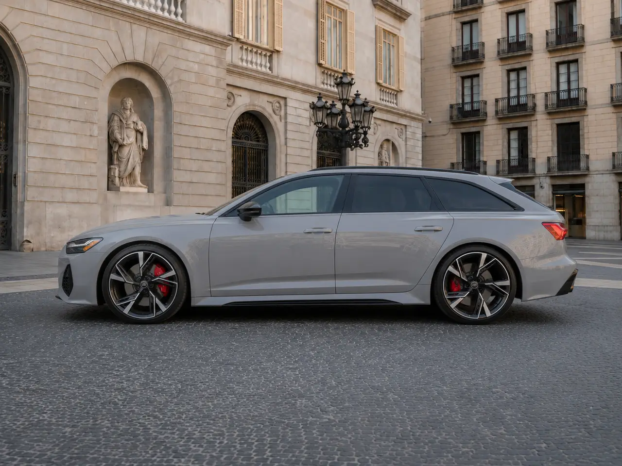 Audi RS6 Dynamic 2023, vue avant — Geneva Luxury Car Rental, Genève. Audi RS6 Dynamic à Genève La Audi RS6 Dynamic 2023 fait partie des véhicules proposés à…