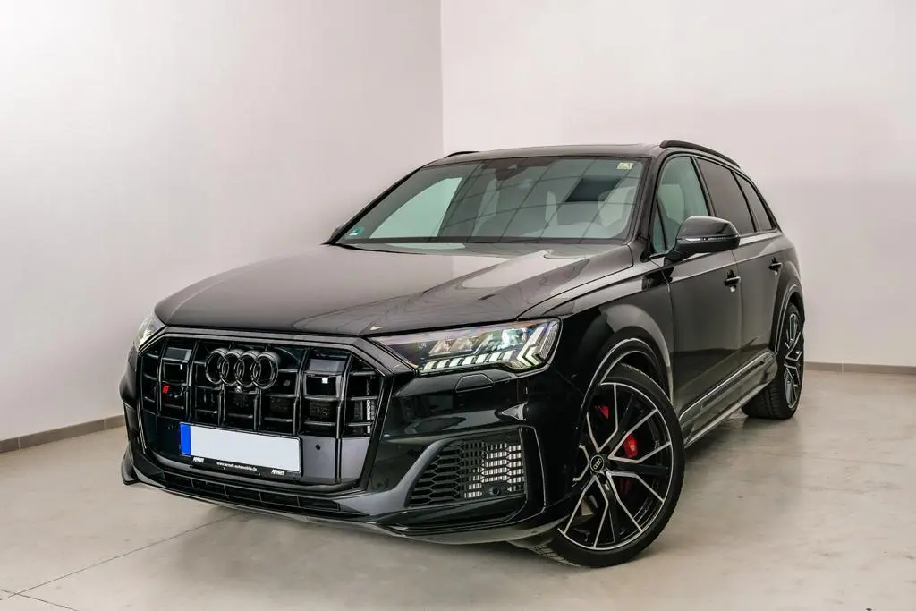 Audi SQ7 2025 — Geneva Luxury Car Rental, Genève. Audi SQ7 à Genève L'Audi SQ7 2025, un SUV affichant une puissance de 507 ch et une…