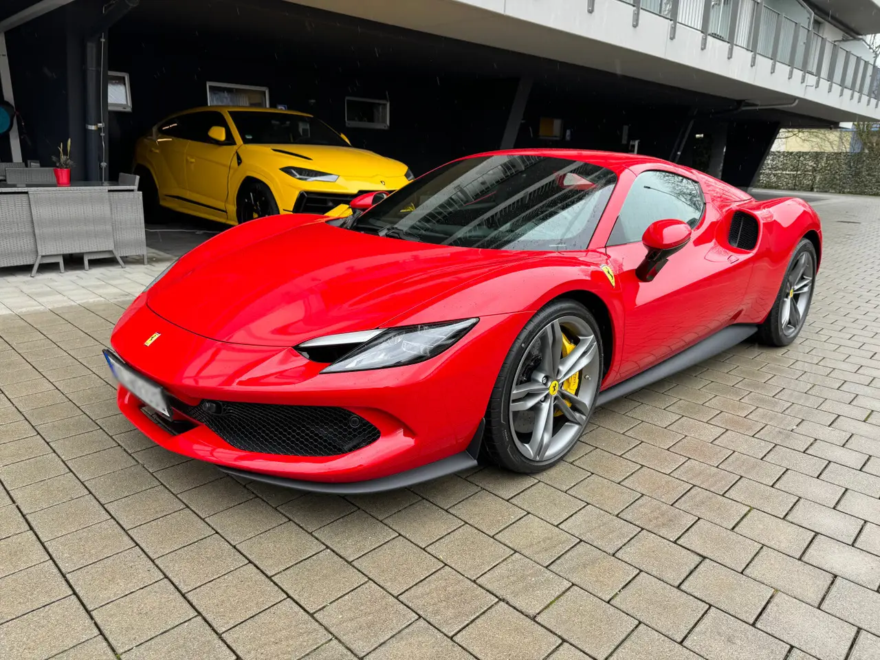 Ferrari 296 GTS Spider 2024 — Geneva Luxury Car Rental, Genève. Ferrari 296 GTS Spider à Genève La Ferrari 296 GTS Spider 2024 est proposée à la location…