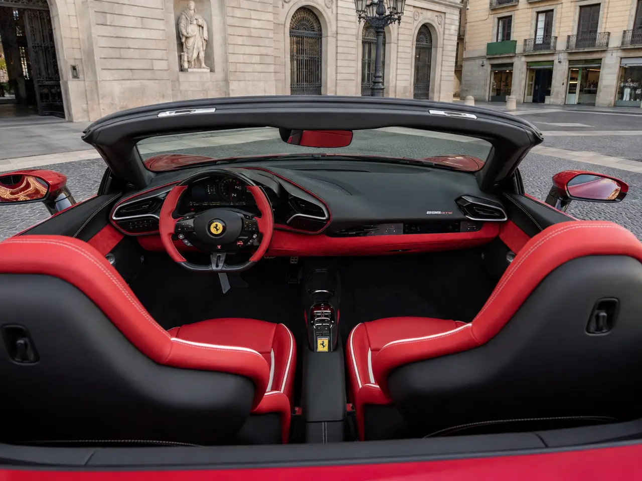 Ferrari 296 GTS Spider 2025, intérieur — Geneva Luxury Car Rental, Genève. Ferrari 296 GTS Spider à Genève La Ferrari 296 GTS Spider 2025 se loue à Genève sous la…