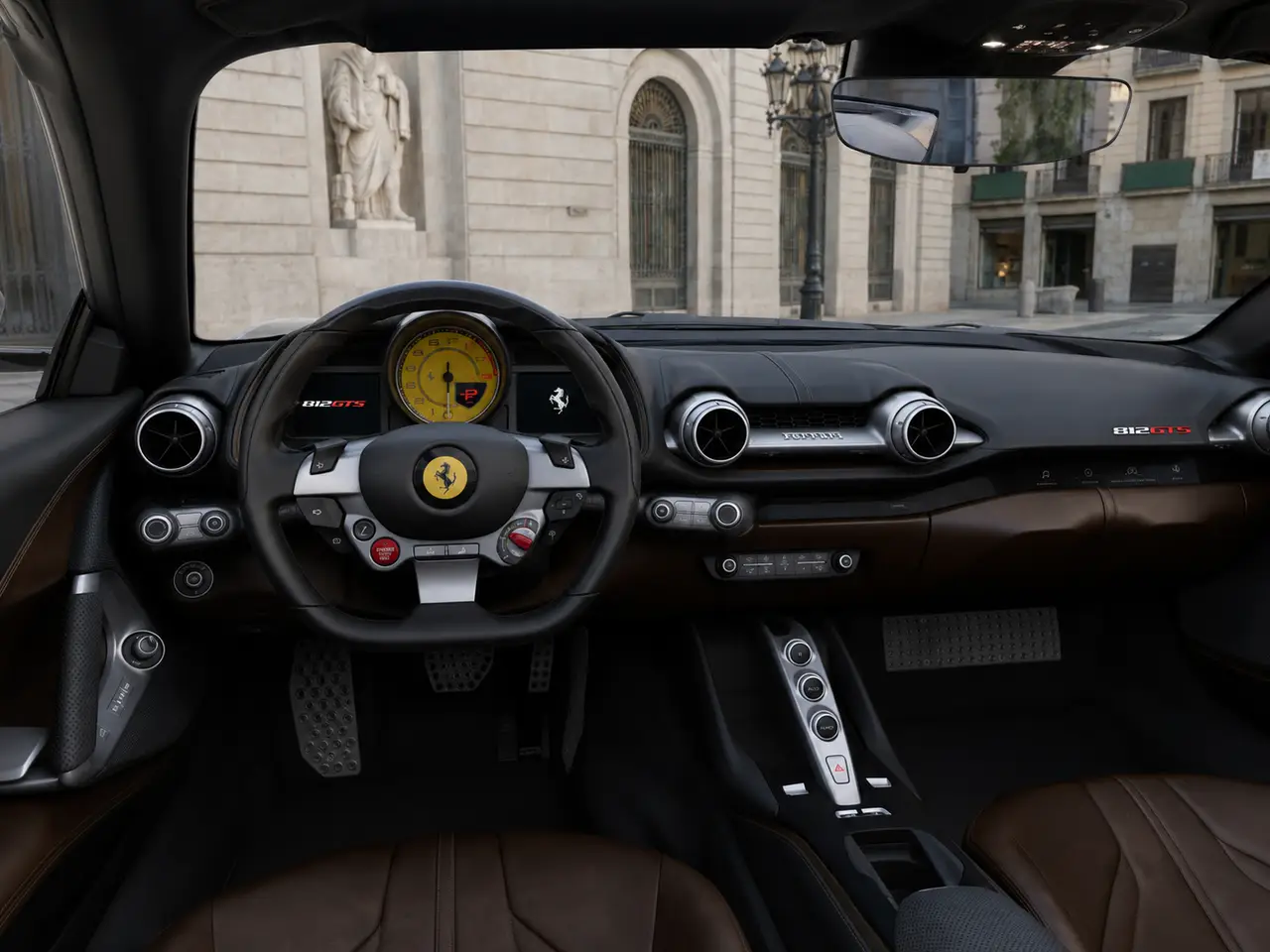 Ferrari 812 GTS 2024, intérieur — Geneva Luxury Car Rental, Genève. Ferrari 812 GTS à Genève Le Ferrari 812 GTS 2024 fait partie des modèles disponibles à la…