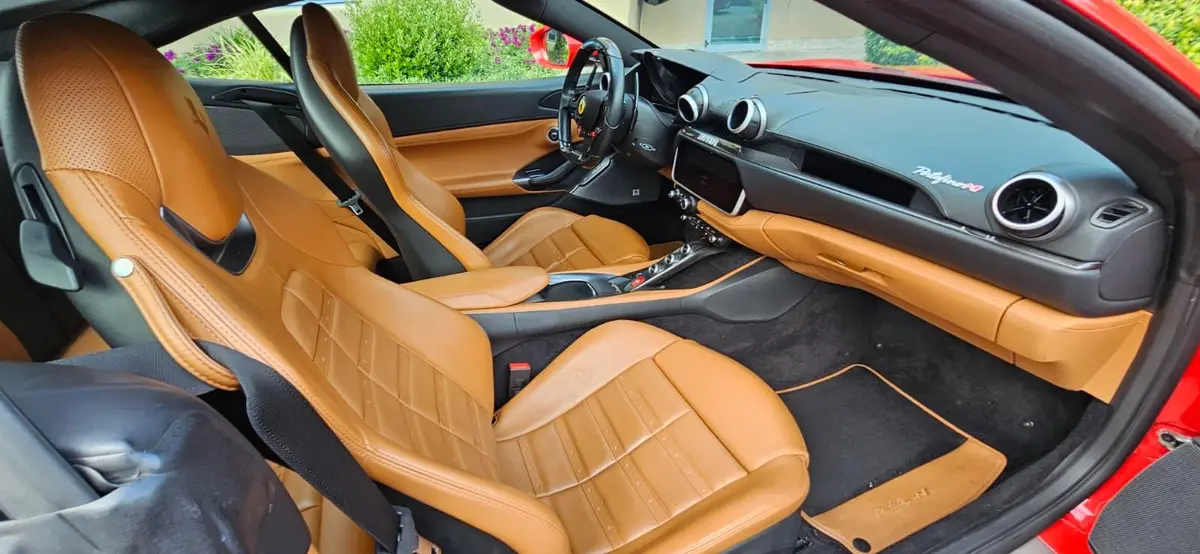 Ferrari Portofino M 2023, extérieur — Geneva Luxury Car Rental, Genève. Ferrari Portofino M à Genève La Ferrari Portofino M 2023 est proposée à la location à…