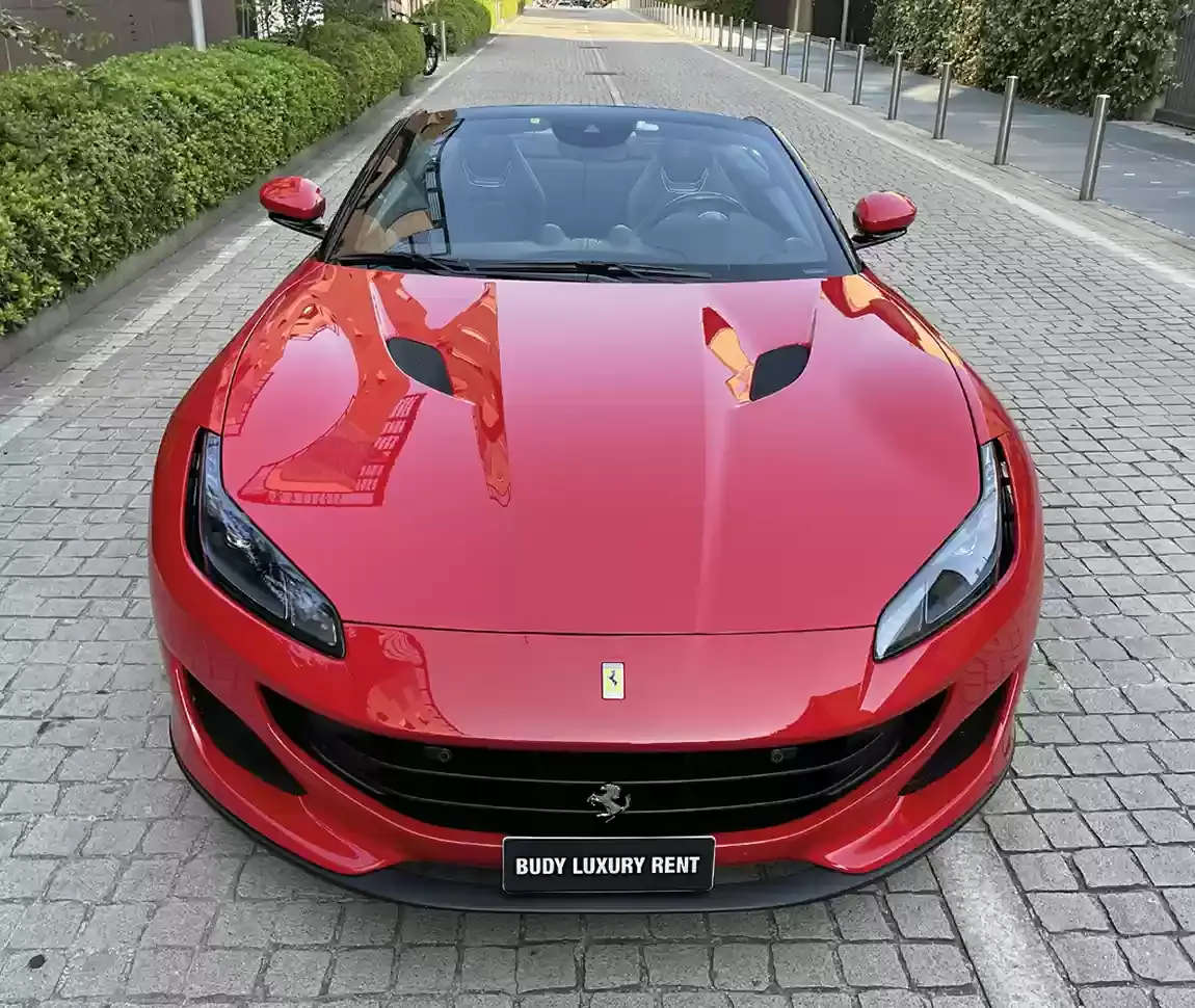 Ferrari Portofino M 2023, intérieur — Geneva Luxury Car Rental, Genève. Ferrari Portofino M à Genève La Ferrari Portofino M 2023 est proposée à la location à…