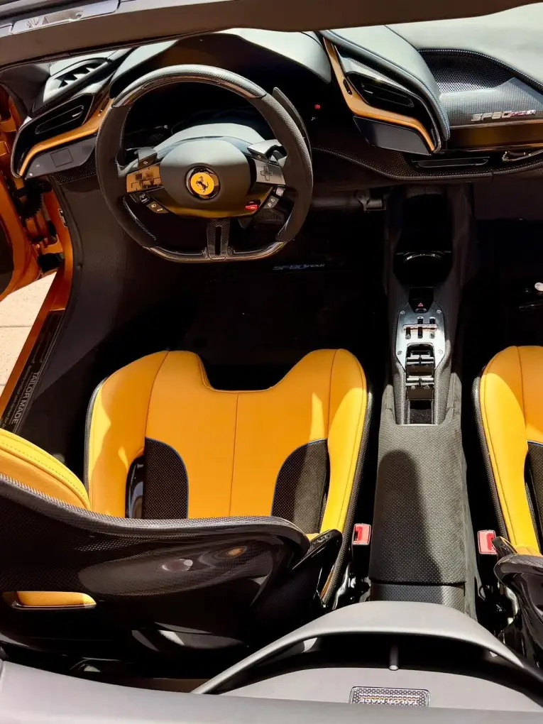 Ferrari SF90 Spider Tailor Made 2025, tableau de bord — Geneva Luxury Car Rental, Genève. Ferrari SF90 Spider Tailor Made à Genève La Ferrari SF90 Spider Tailor Made 2025 est…