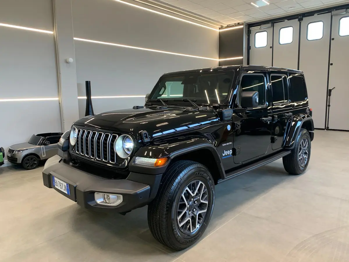 Jeep Wrangler 2025 — Geneva Luxury Car Rental, Genève. Jeep Wrangler à Genève Le Jeep Wrangler 2025 est proposé à la location à Genève, en…