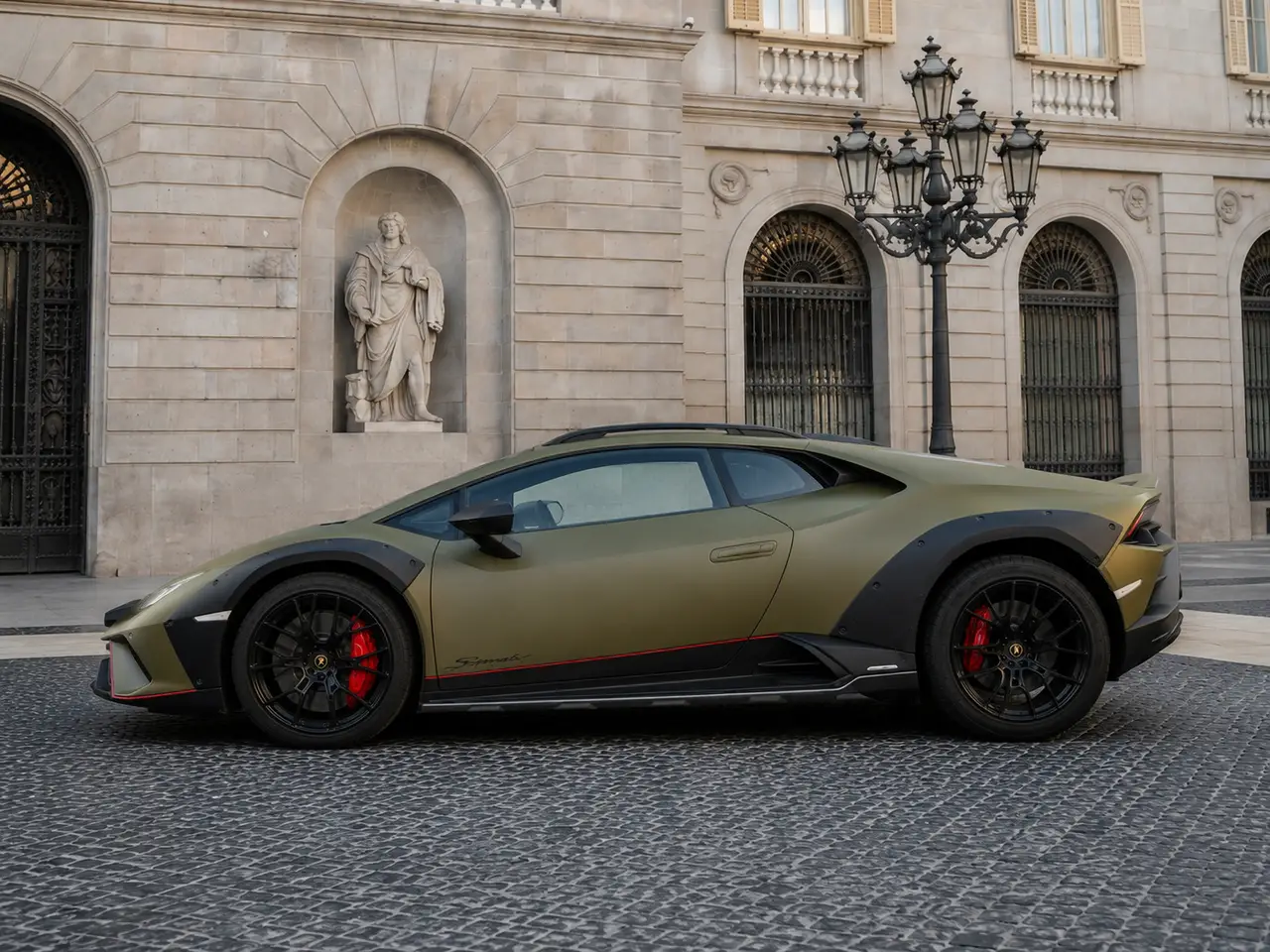 Lamborghini Huracan Sterrato 2024, extérieur — Geneva Luxury Car Rental, Genève. Lamborghini Huracan Sterrato à Genève La Lamborghini Huracan Sterrato 2024 est proposée à…
