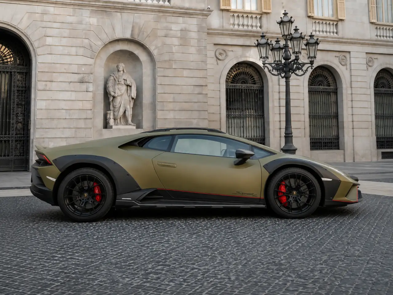 Lamborghini Huracan Sterrato 2024, vue avant — Geneva Luxury Car Rental, Genève. Lamborghini Huracan Sterrato à Genève La Lamborghini Huracan Sterrato 2024 est proposée à…