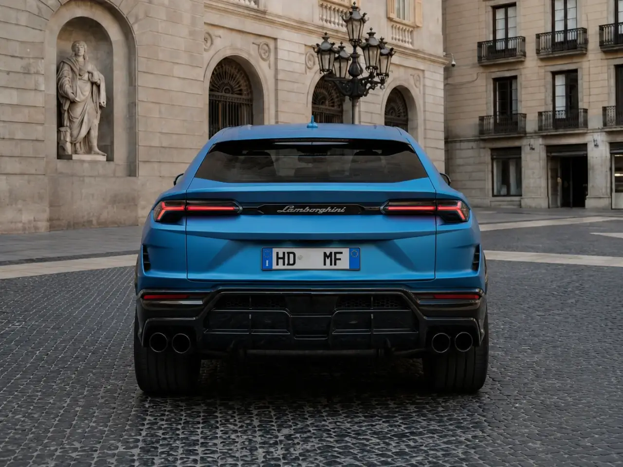 Lamborghini Urus SE 2025, vue avant — Geneva Luxury Car Rental, Genève. Lamborghini Urus SE à Genève Le Lamborghini Urus SE 2025 est proposé à la location à…
