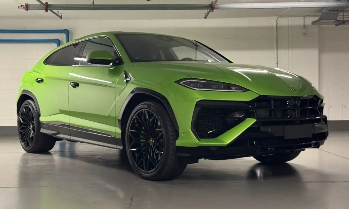 Lamborghini Urus SE 2026 — Geneva Luxury Car Rental, Genève. Lamborghini Urus SE à Genève Le Lamborghini Urus SE 2026 est proposé à la location à…