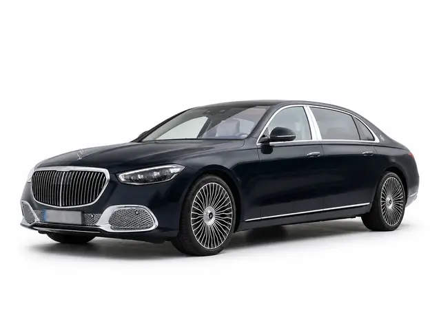 Maybach S580 2023 — Geneva Luxury Car Rental, Genève