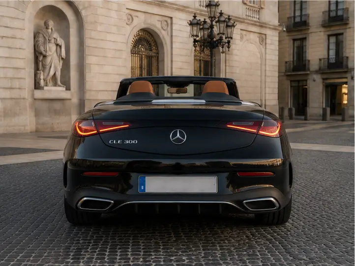 Mercedes Benz CLE 300 Cabriolet AMG Premium 2025, vue arrière — Geneva Luxury Car Rental, Genève. Mercedes Benz CLE 300 Cabriolet AMG Premium à Genève La Mercedes Benz CLE 300 Cabriolet…