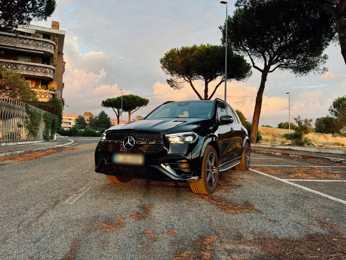 Mercedes Benz GLE 450 AMG 2024 — Geneva Luxury Car Rental, Genève. Mercedes Benz GLE 450 AMG à Genève La Mercedes Benz GLE 450 AMG 2024 est disponible à la…