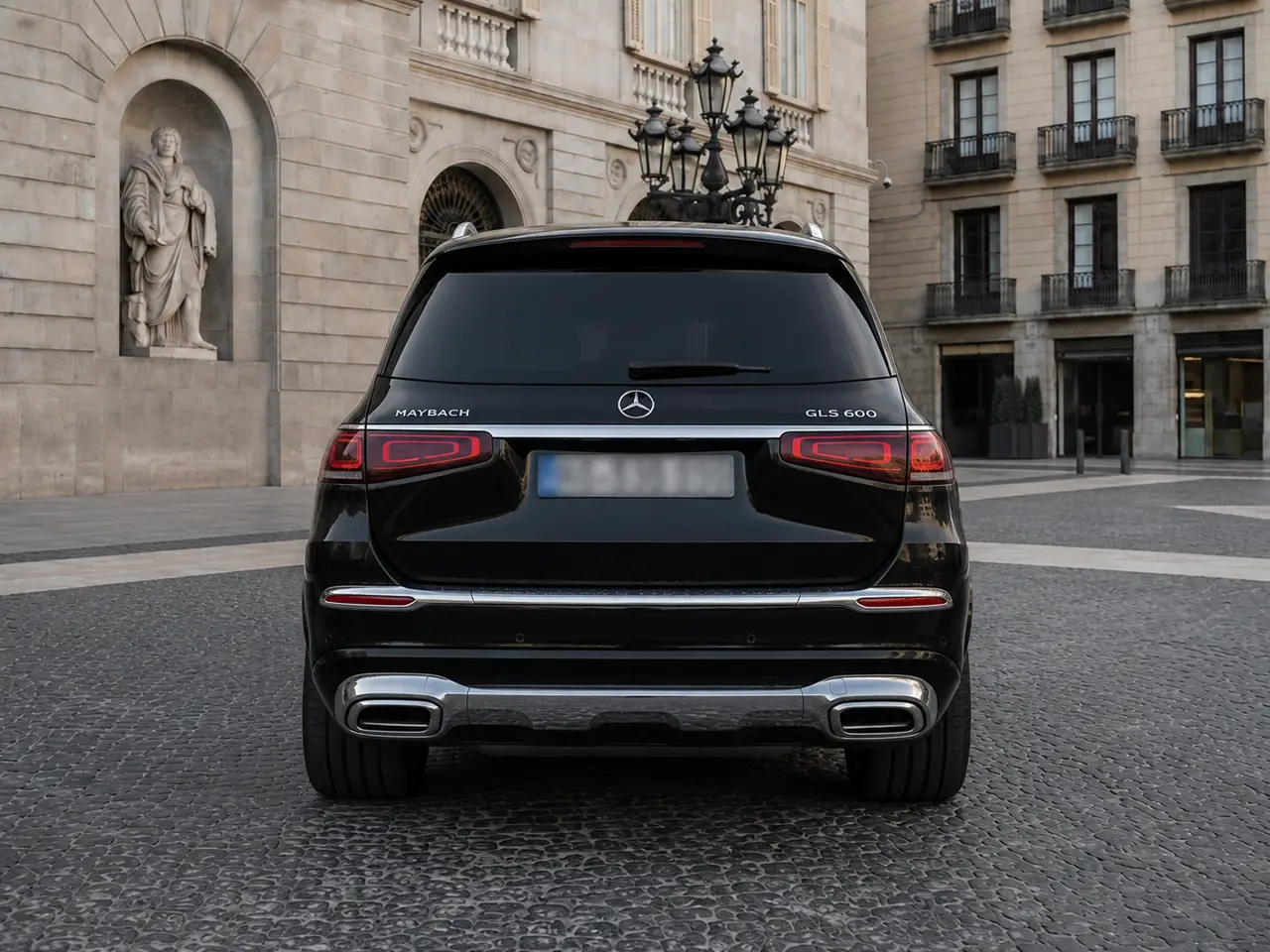Mercedes Benz GLS Maybach 2022, vue arrière — Geneva Luxury Car Rental, Genève. Mercedes Benz GLS Maybach à Genève La Mercedes Benz GLS Maybach 2022 figure parmi les…
