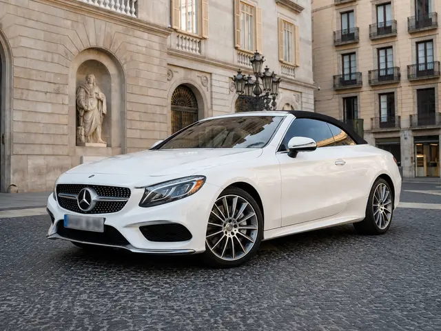 Mercedes Benz S560 Cabrio 2021 — Geneva Luxury Car Rental, Genève