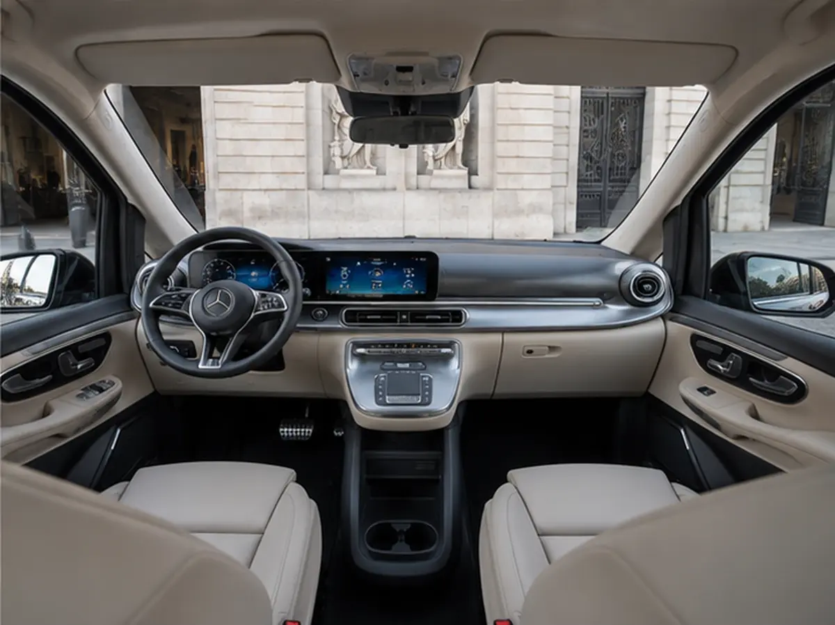 Mercedes V Class 2026, intérieur — Geneva Luxury Car Rental, Genève. Mercedes Benz V Class à Genève Le Mercedes Benz V Class 2026 est proposé à la location à…