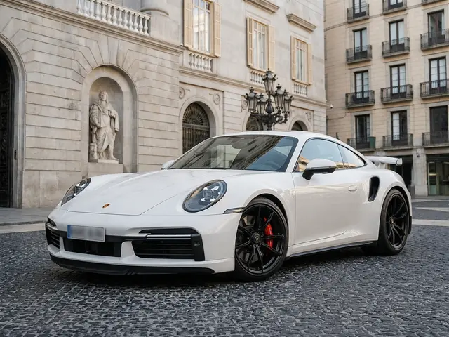 Porsche 911 Carrera S Cabrio (992) 2025 — Geneva Luxury Car Rental, Genève