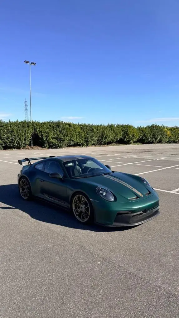 Porsche 911 GT3 2026 — Geneva Luxury Car Rental, Genève. Porsche 911 GT3 à Genève Le Porsche 911 GT3 2026 est proposé à la location à Genève parmi…