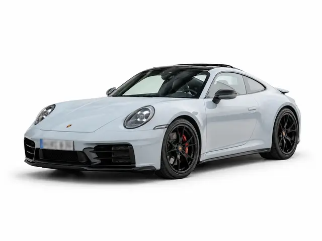 Porsche Carrera Spyder 992,2 GTS 2025 — Geneva Luxury Car Rental, Genève