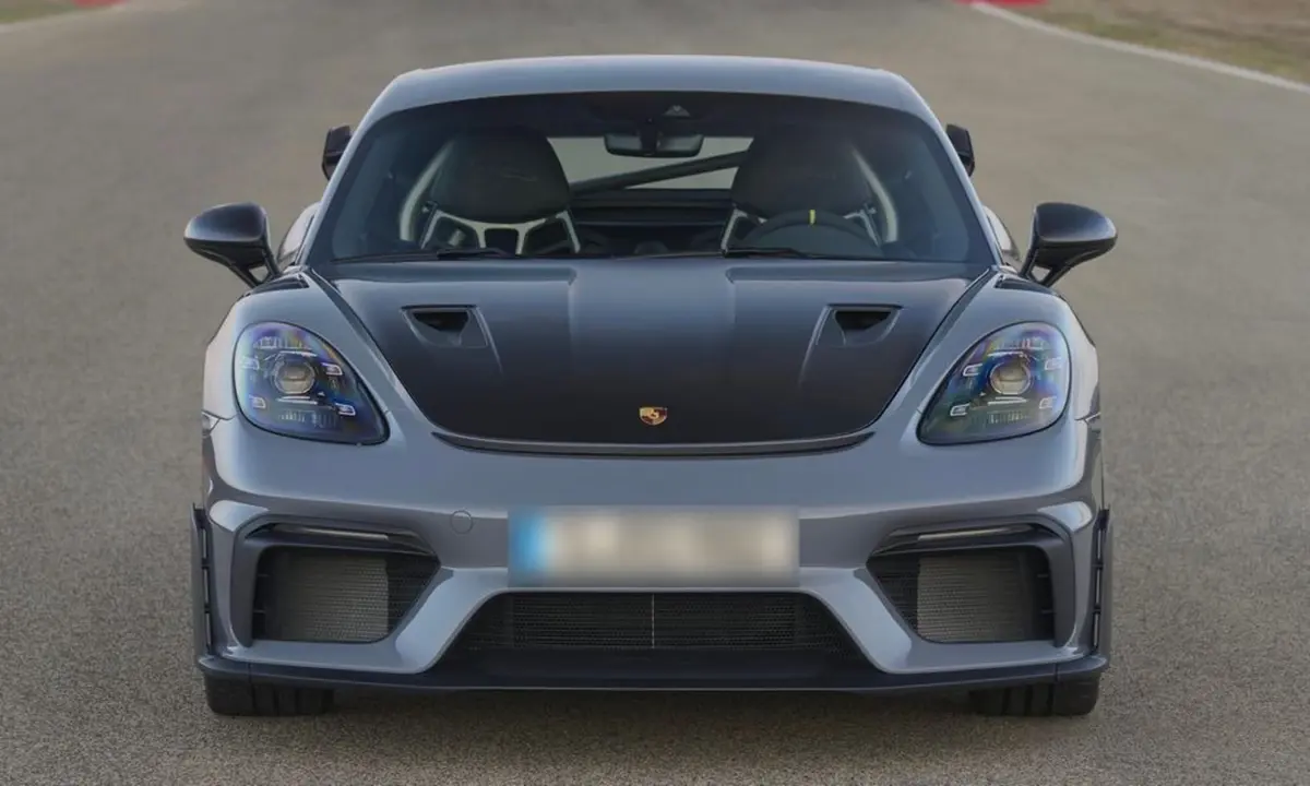 Porsche GT4 RS 2024 — Geneva Luxury Car Rental, Genève. Porsche GT4 RS à Genève La Porsche GT4 RS 2024 fait partie des modèles disponibles à la…