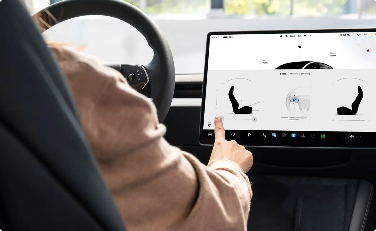 Tesla Model 3 Performance 2026, vue arrière — Geneva Luxury Car Rental, Genève. Tesla Model 3 Performance à Genève La Tesla Model 3 Performance 2026 fait partie des…